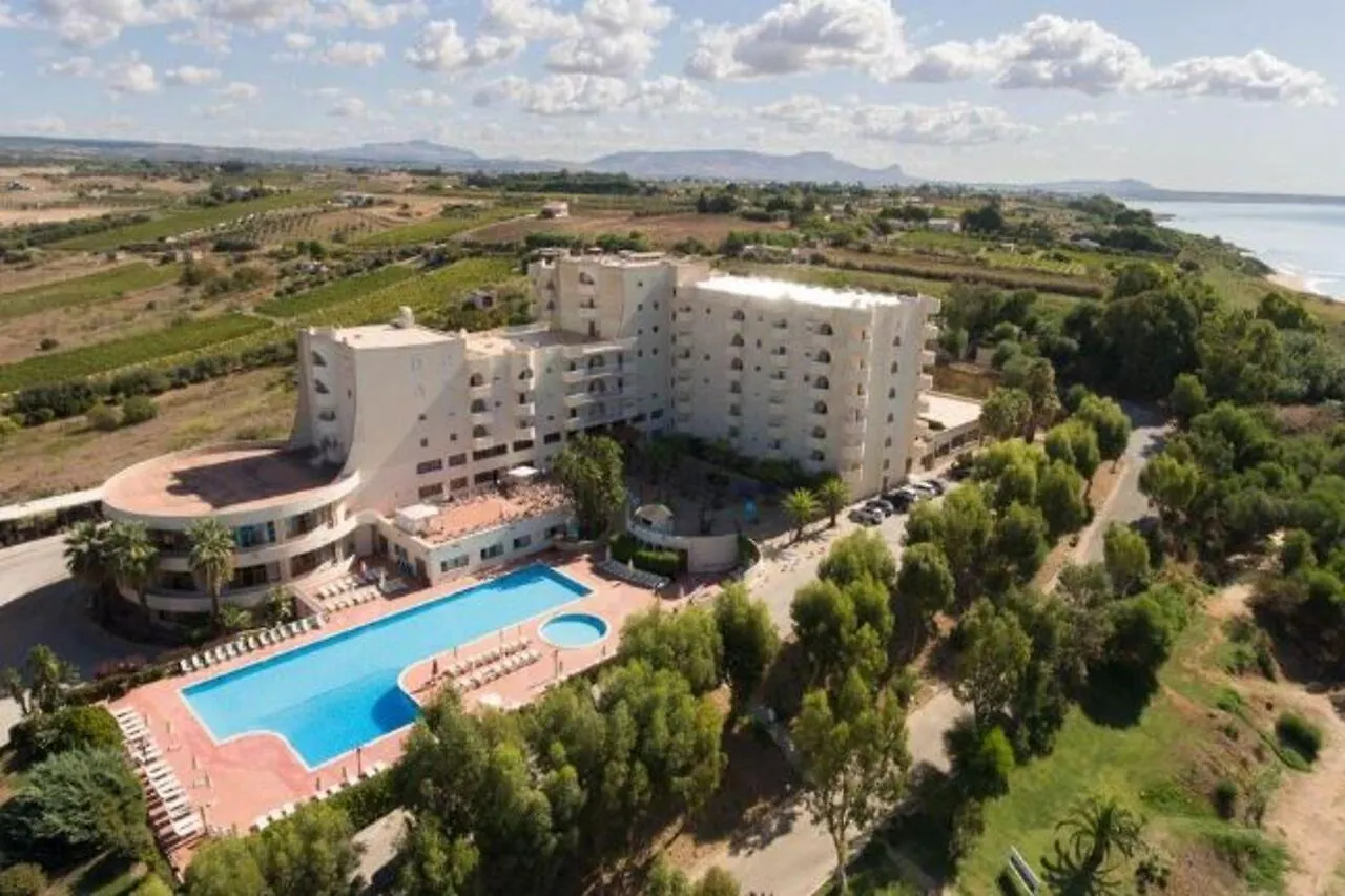 מרינלה דו סלינונטה Paradise Beach Resort Selinunte 4*, מרינלה דו סלינונטה איטליה